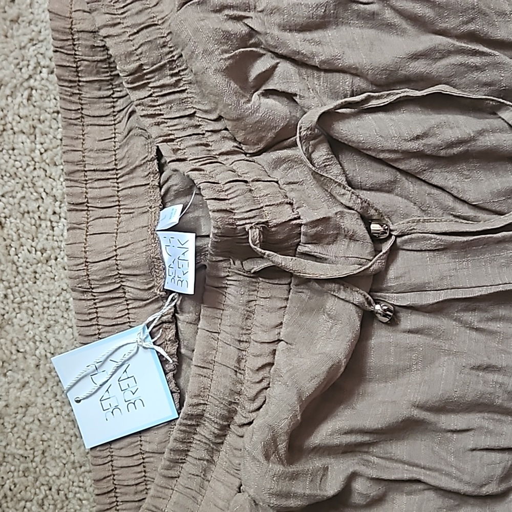 NWT Beach Break Tan/Light Brown Strechy Size L Pants